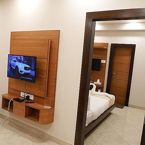 Palm Bliss International Hotel Executive Room 7