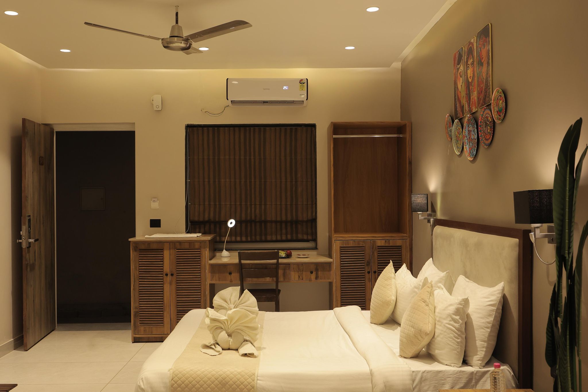 Balaji seven hills Courtyard Deluxe King Suite 2