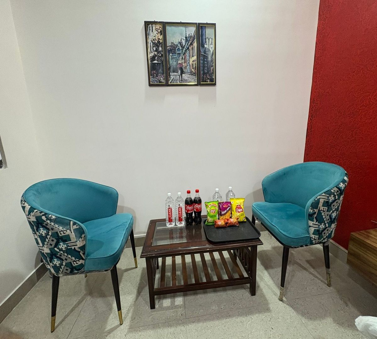 Radiant Blu Hotel Classic Deluxe Room with Communal Balcony 9