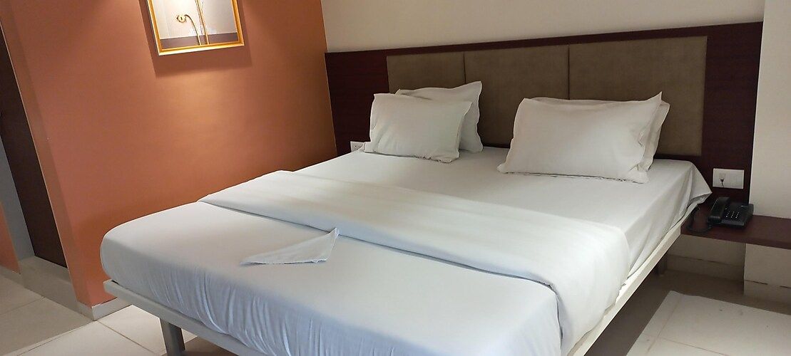 Haldi Hotel Standard AC Room