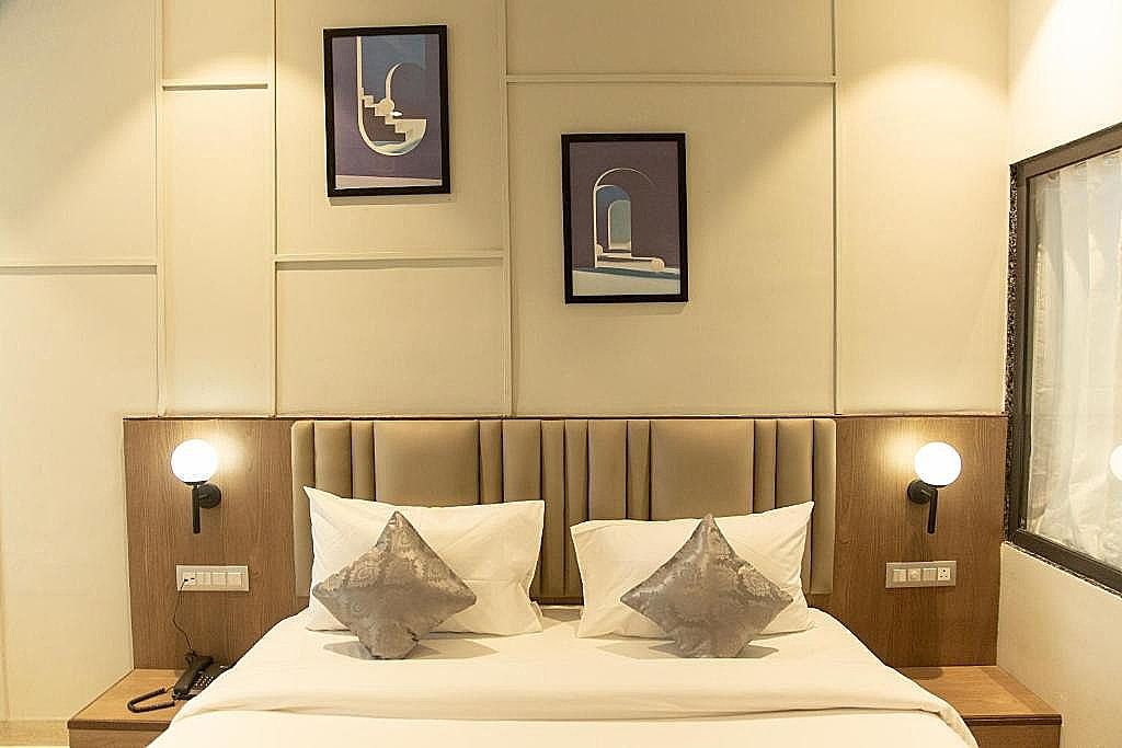 Cosmos Westend City Centre Superior Room 5