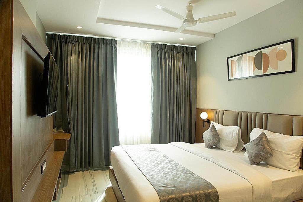 Cosmos Westend City Centre Superior Room 3