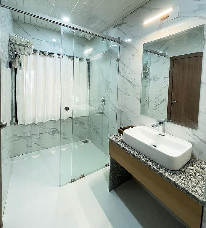 Cosmos Westend City Centre Superior Room 6