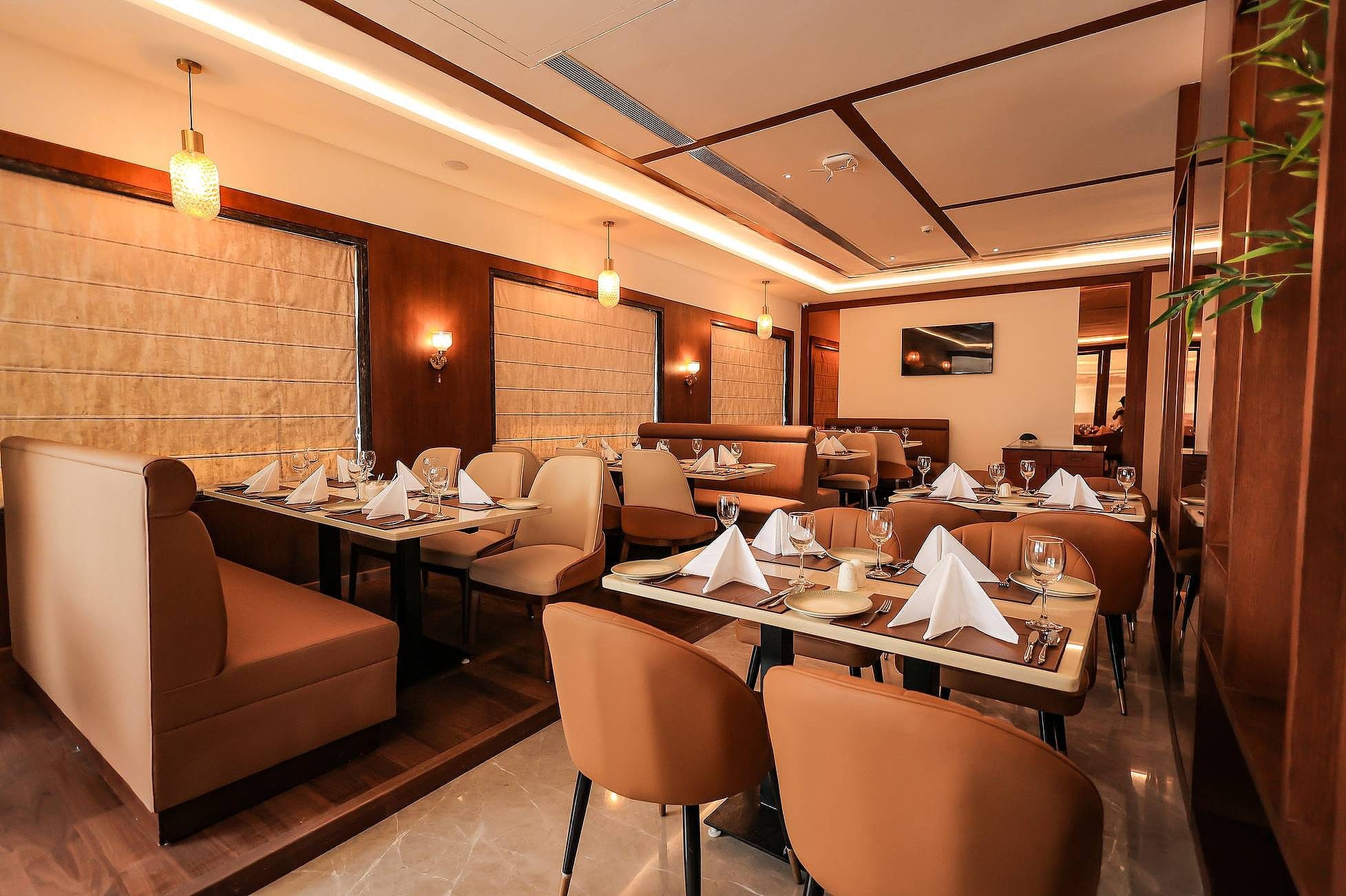 Food & Dining