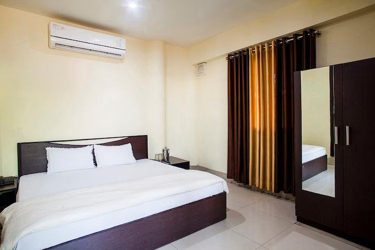 Deluxe Ac Room