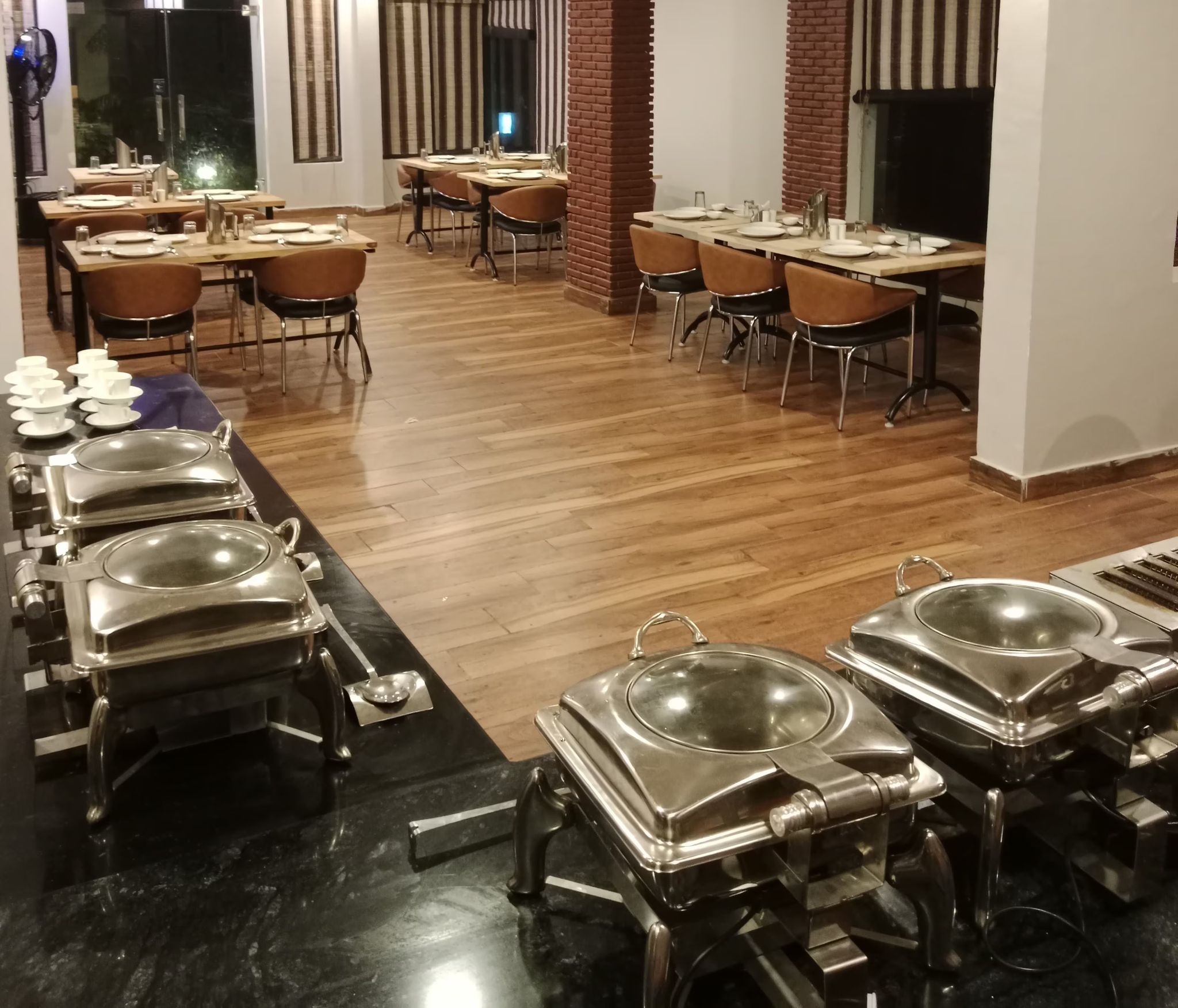 Food & Dining