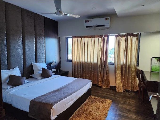 INACTIVE -Elite Room