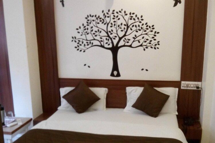 Hotel Mansarovar Deluxe AC 2