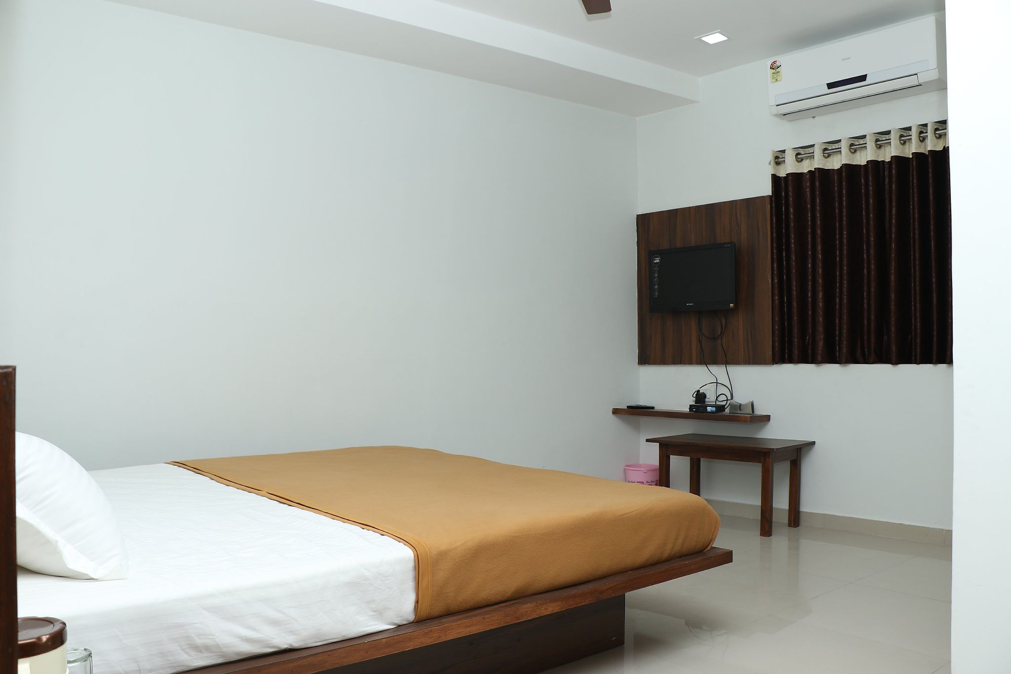 Hotel Saffron Deluxe AC Room 8