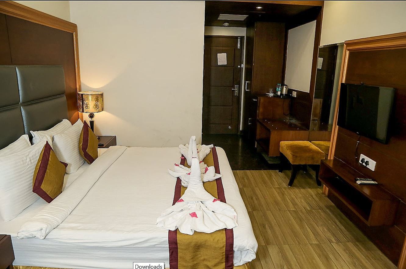 KG Hotel Deluxe Room