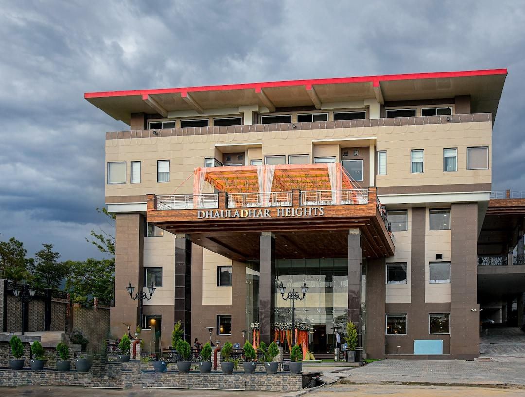 Dhauladhar Heights Resort