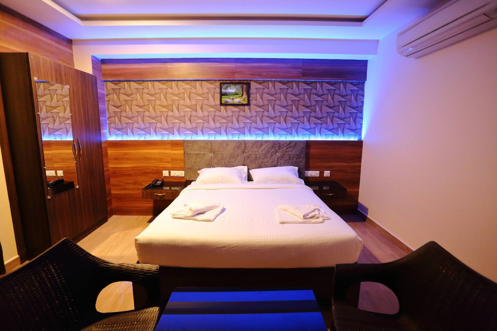 Vedha Residency Deluxe Double Room 3