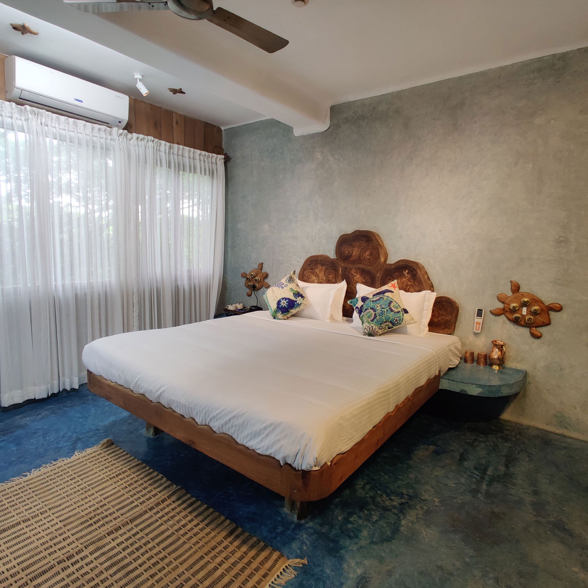 Luxurious - OCEAN - The Cool Corner