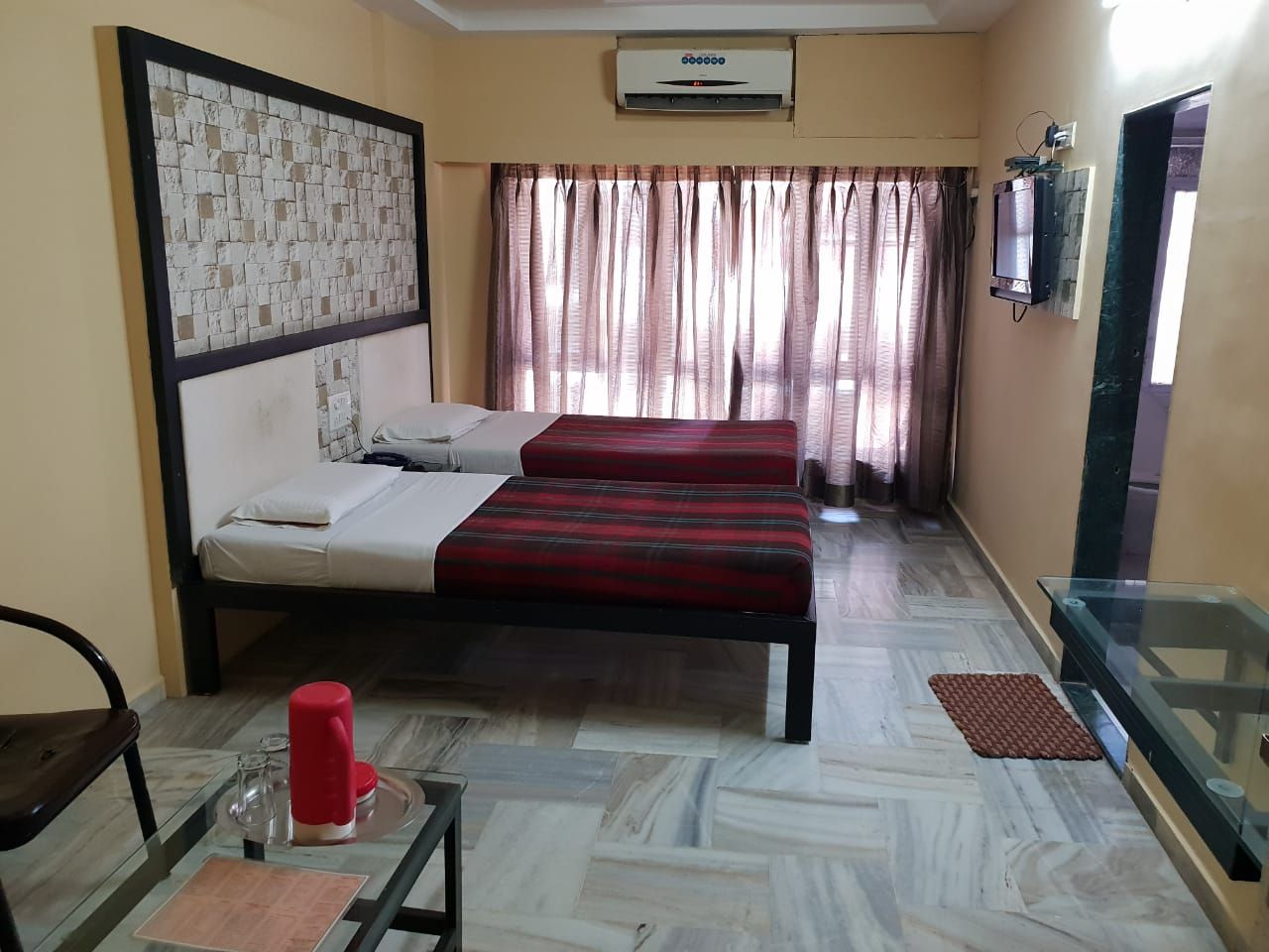 Hotel Woodlands Inn Deluxe Room 6