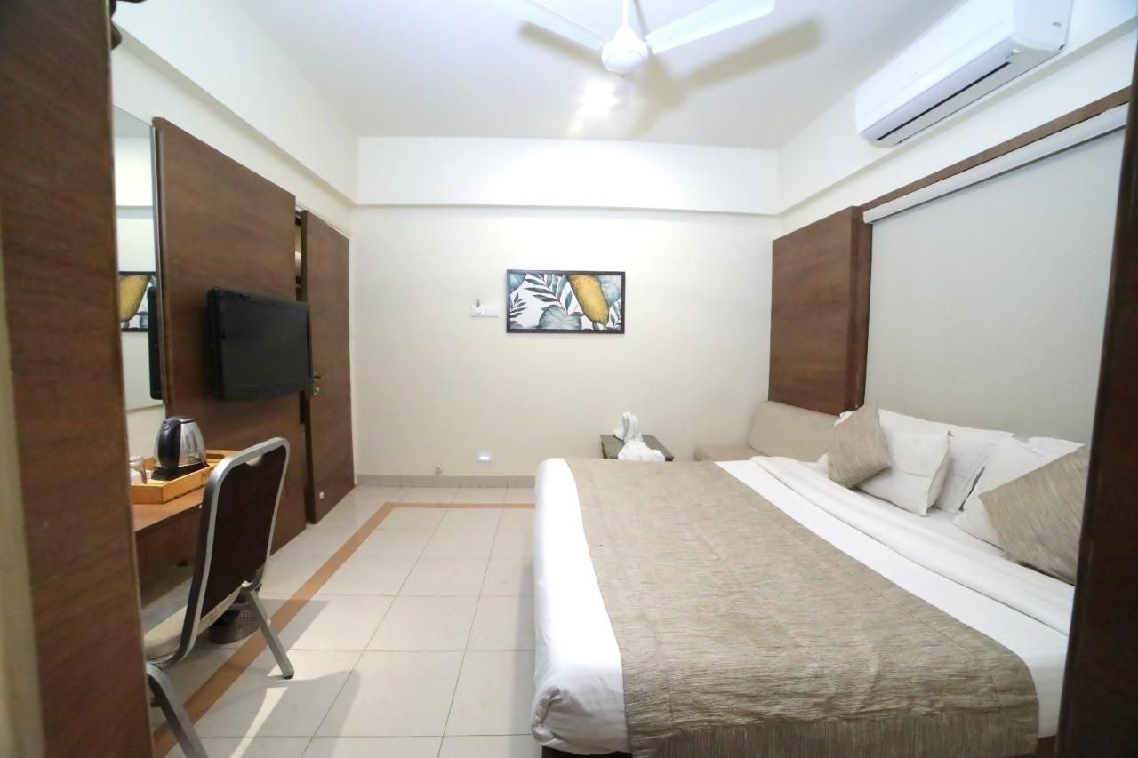 Hotel Pine Tree Deluxe Room 4