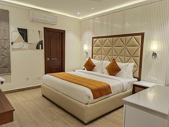 Hotel M J Plaza, Dehradun Deluxe Room 9