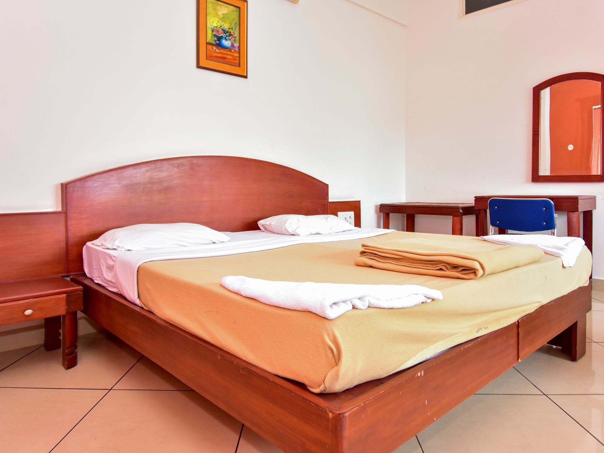 Hotel Woodside Double Room Non AC 8