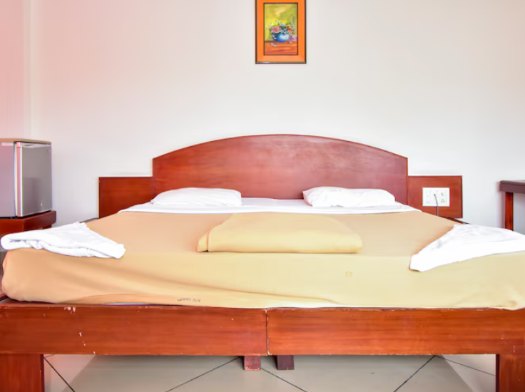 Hotel Woodside Double Room Non AC 3