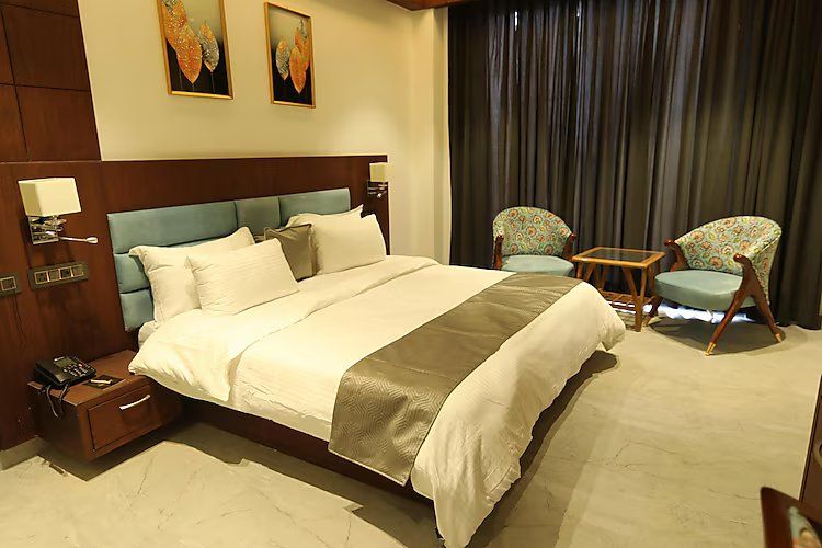 Super Deluxe Room with Balcony