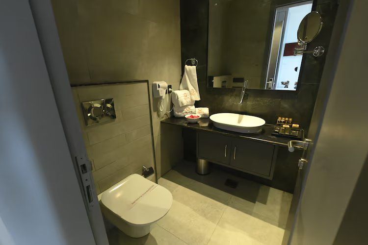 Deluxe Room with Courtyard