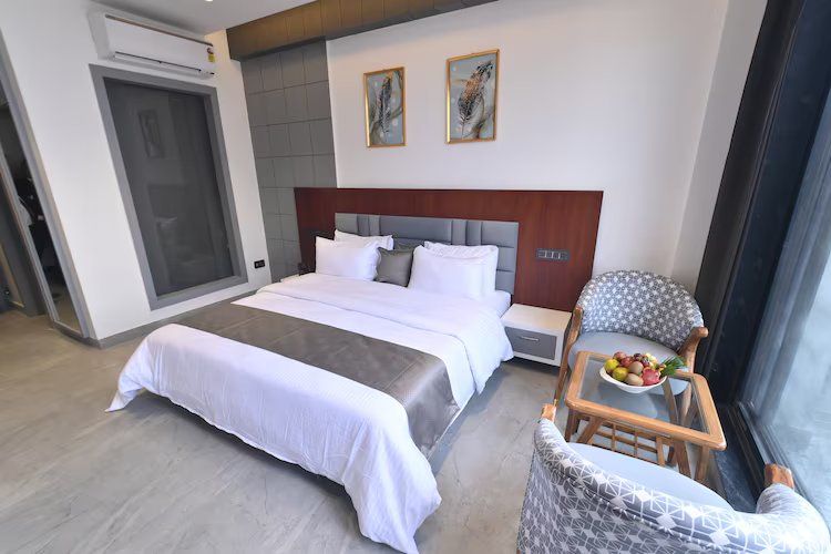 Deluxe Room with Courtyard
