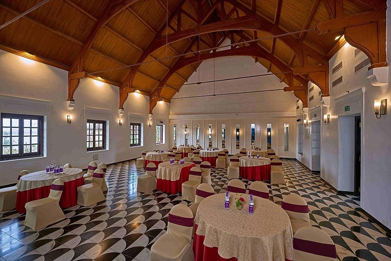 Food & Dining