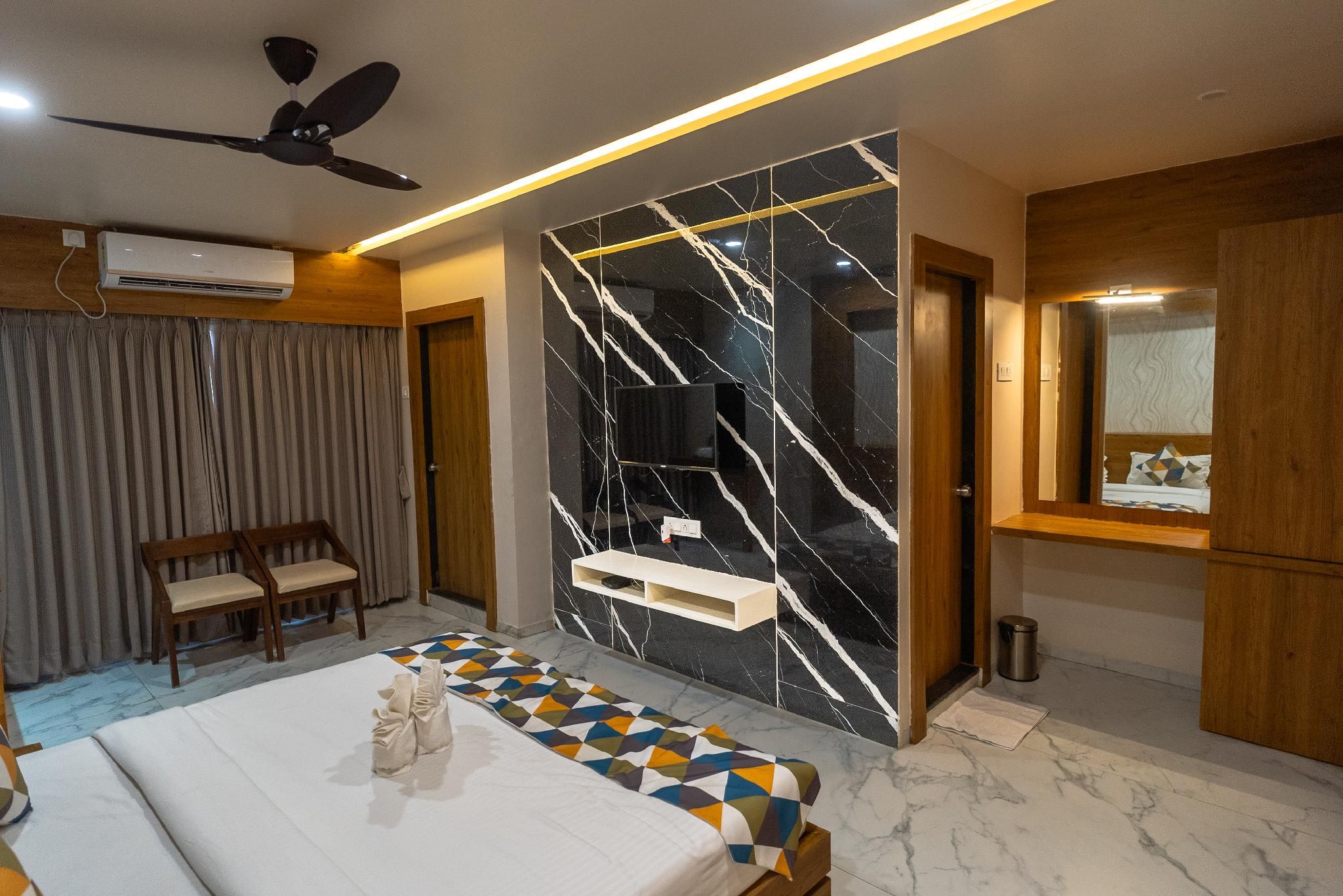 Deluxe Room with Balcony