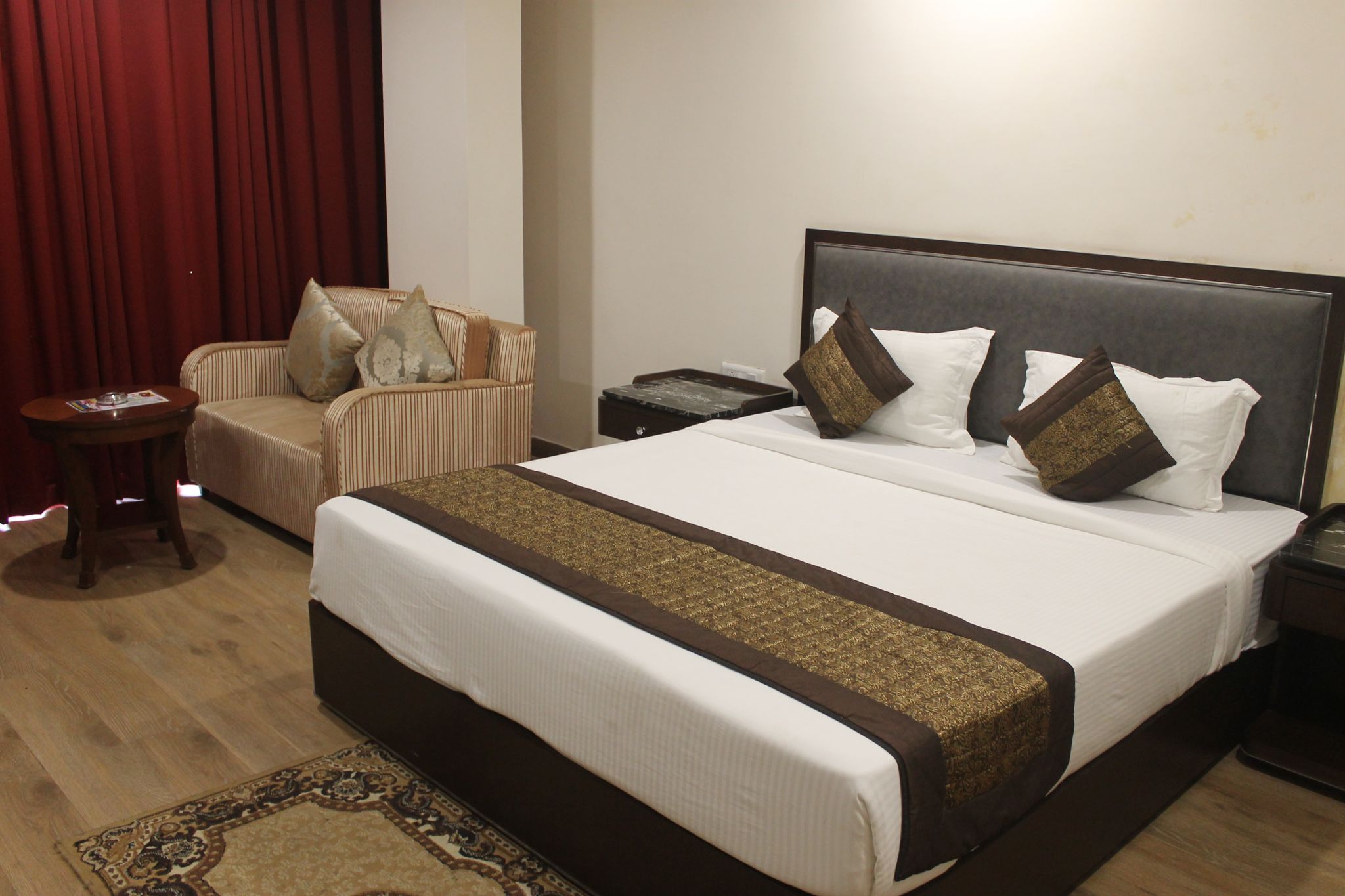 DELUXE ROOM(POOL AND SEA-VIEW)