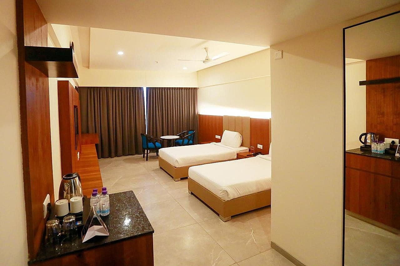 HOTEL SHUBHAM PALACE - NARSINGHI Executive Room 6