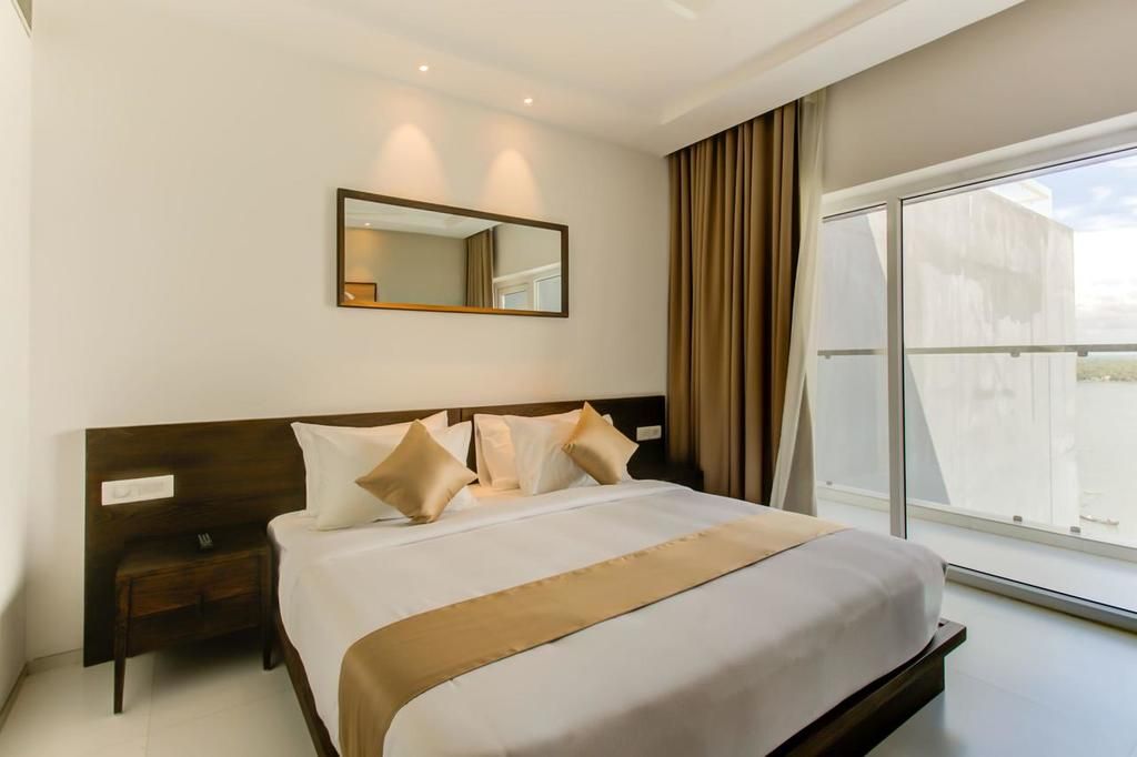 Kent Baywatch Suites One Bedroom Suite with City View