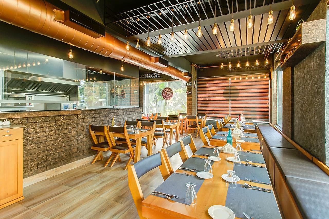 Food & Dining