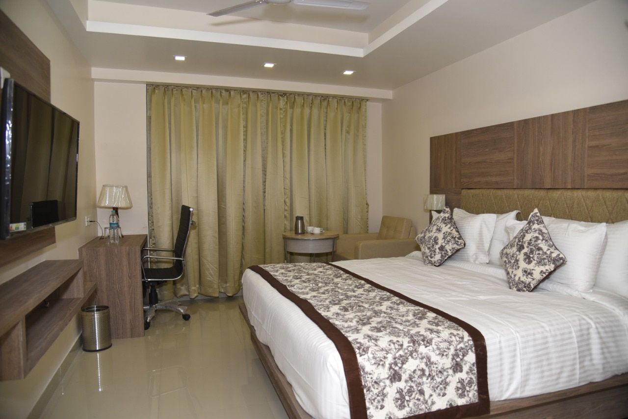 Variety inn Hotel Premium Room 5