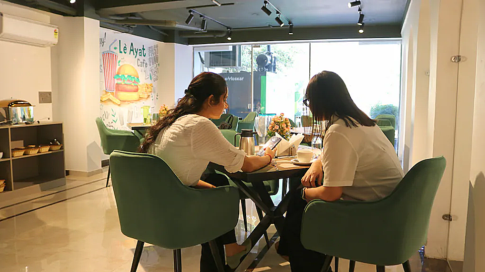 Food & Dining