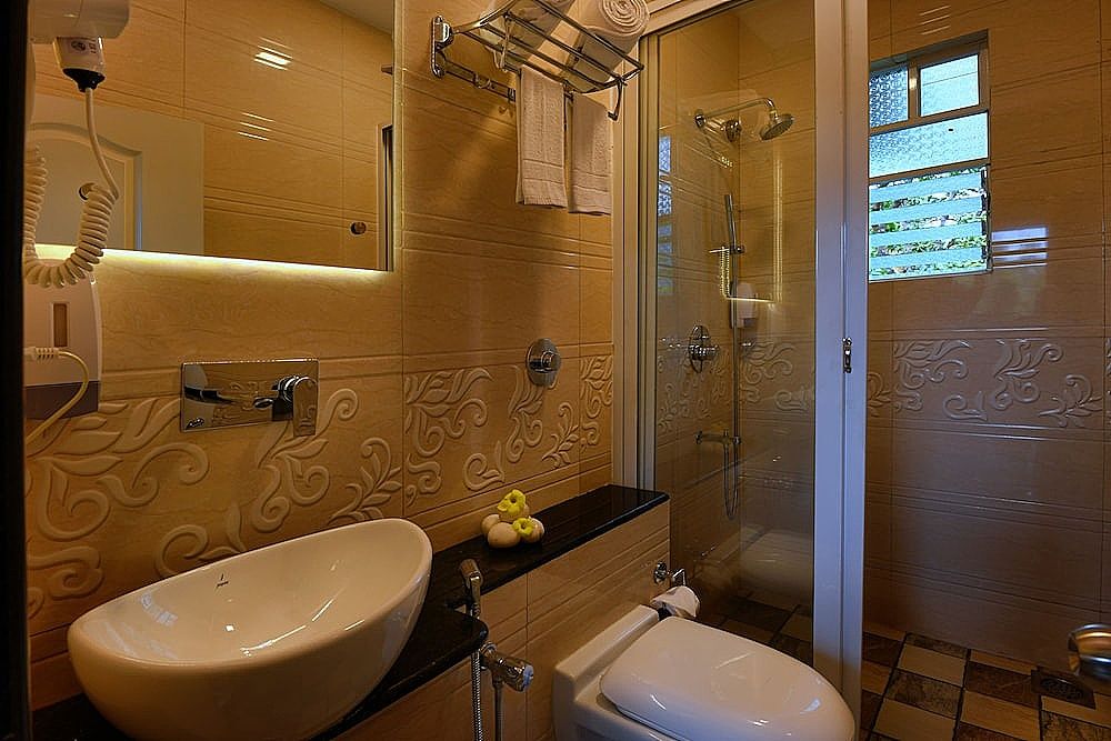 TreeHouse Nova Premier Room 4