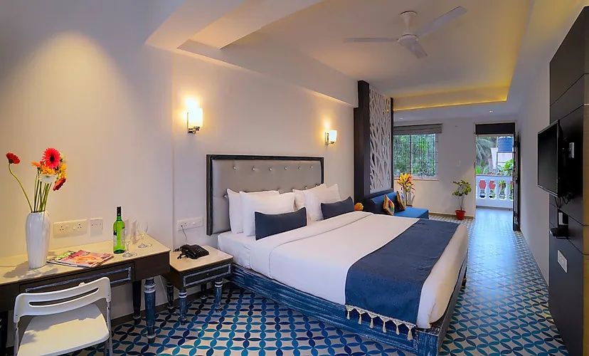 Jr. Suite with Pantry