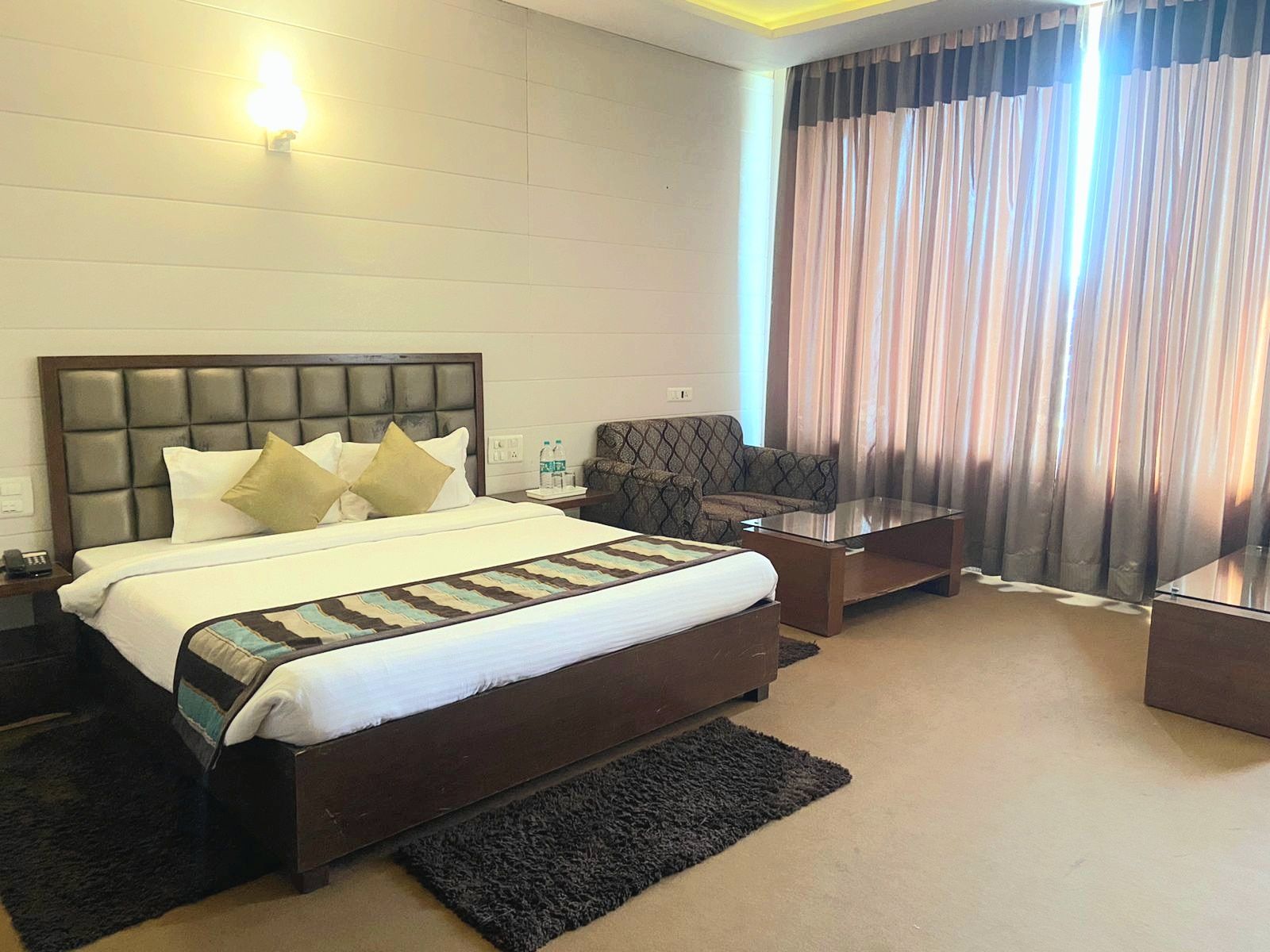 MODI'S HOTEL Suite Room 2