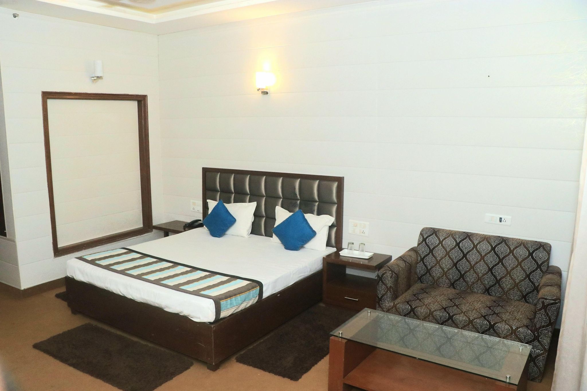 MODI'S HOTEL Suite Room 4