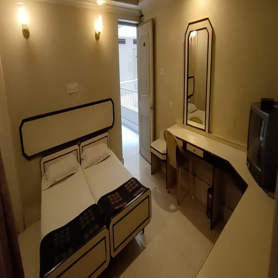 HOTEL PRASHANTH Standard Non AC Double Room 5