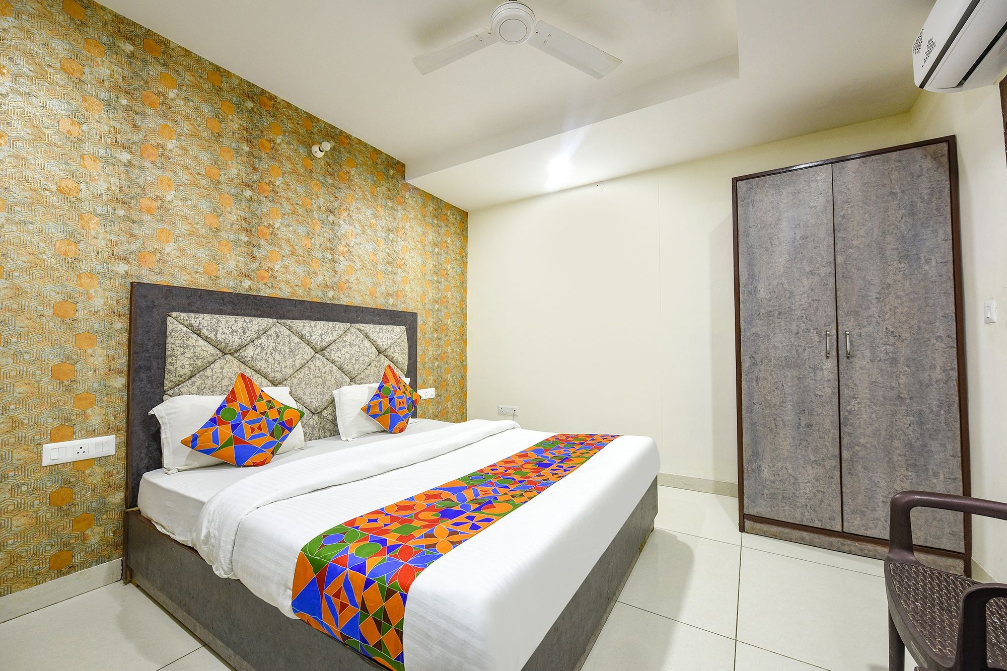 FabHotel Green Valley Deluxe Room 4