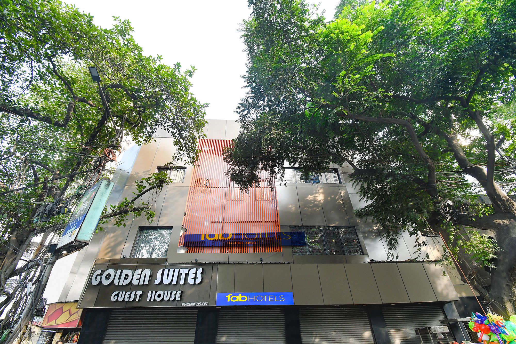 FabHotel Golden Suites