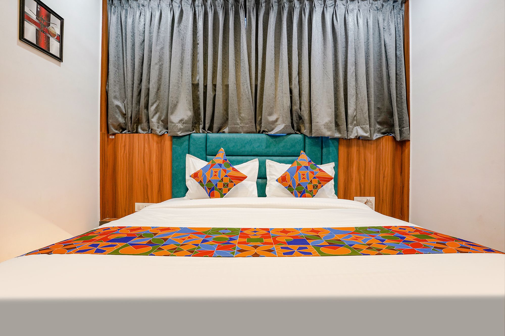  FabHotel Max Deluxe Room 3