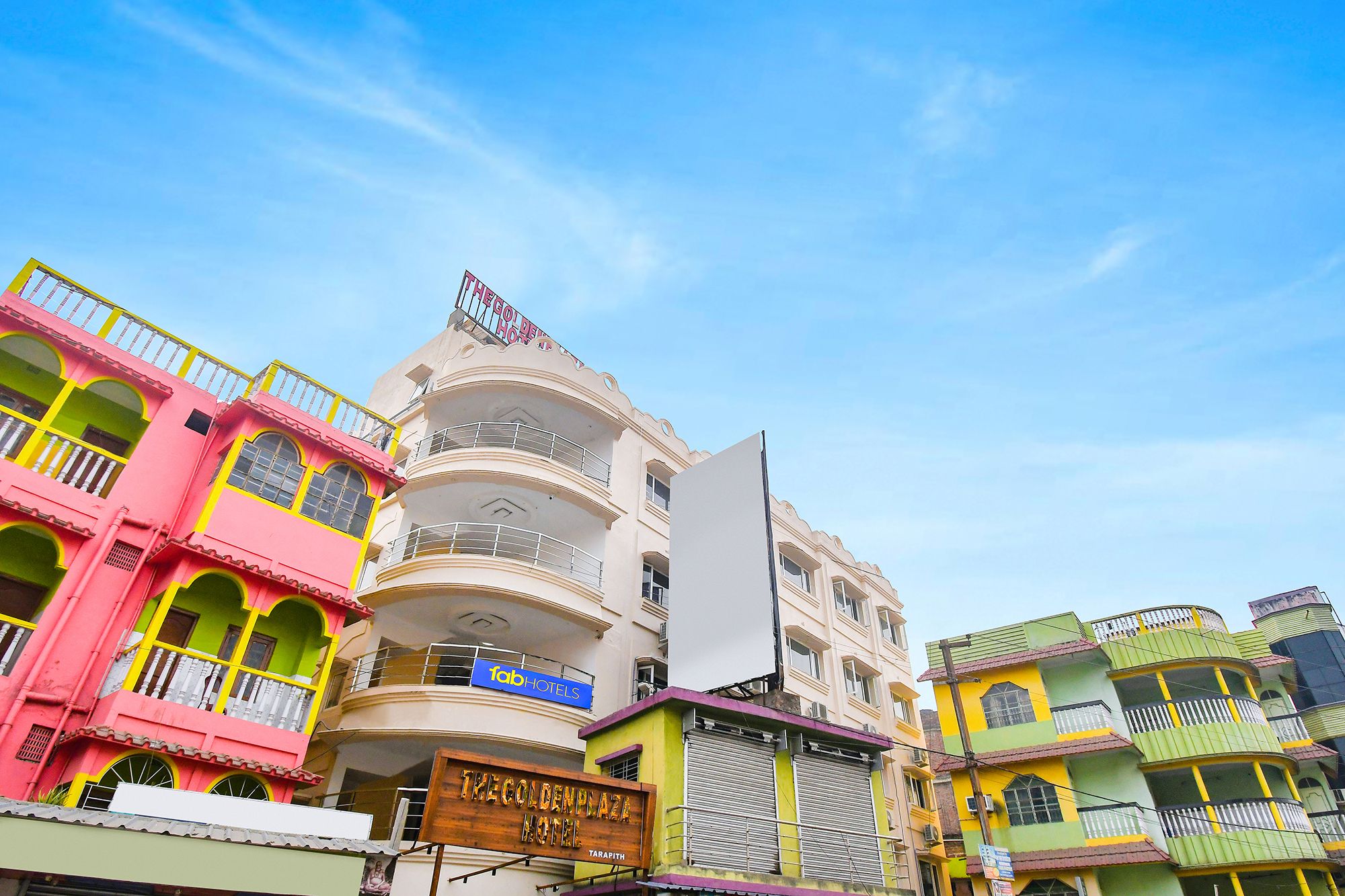 FabHotel Prime The Golden Plaza