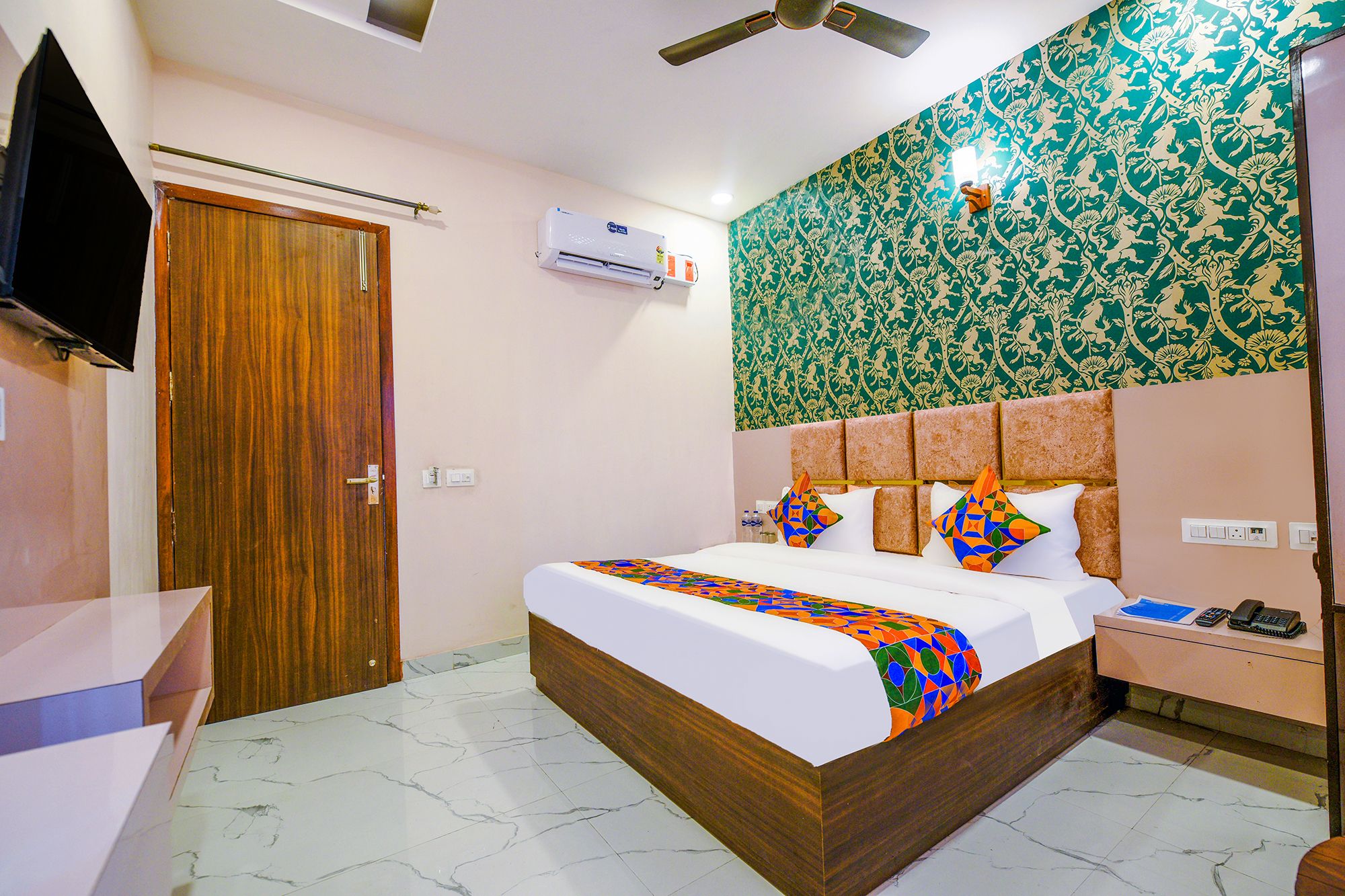 FabHotel Lohgarh Inn Deluxe Room 3