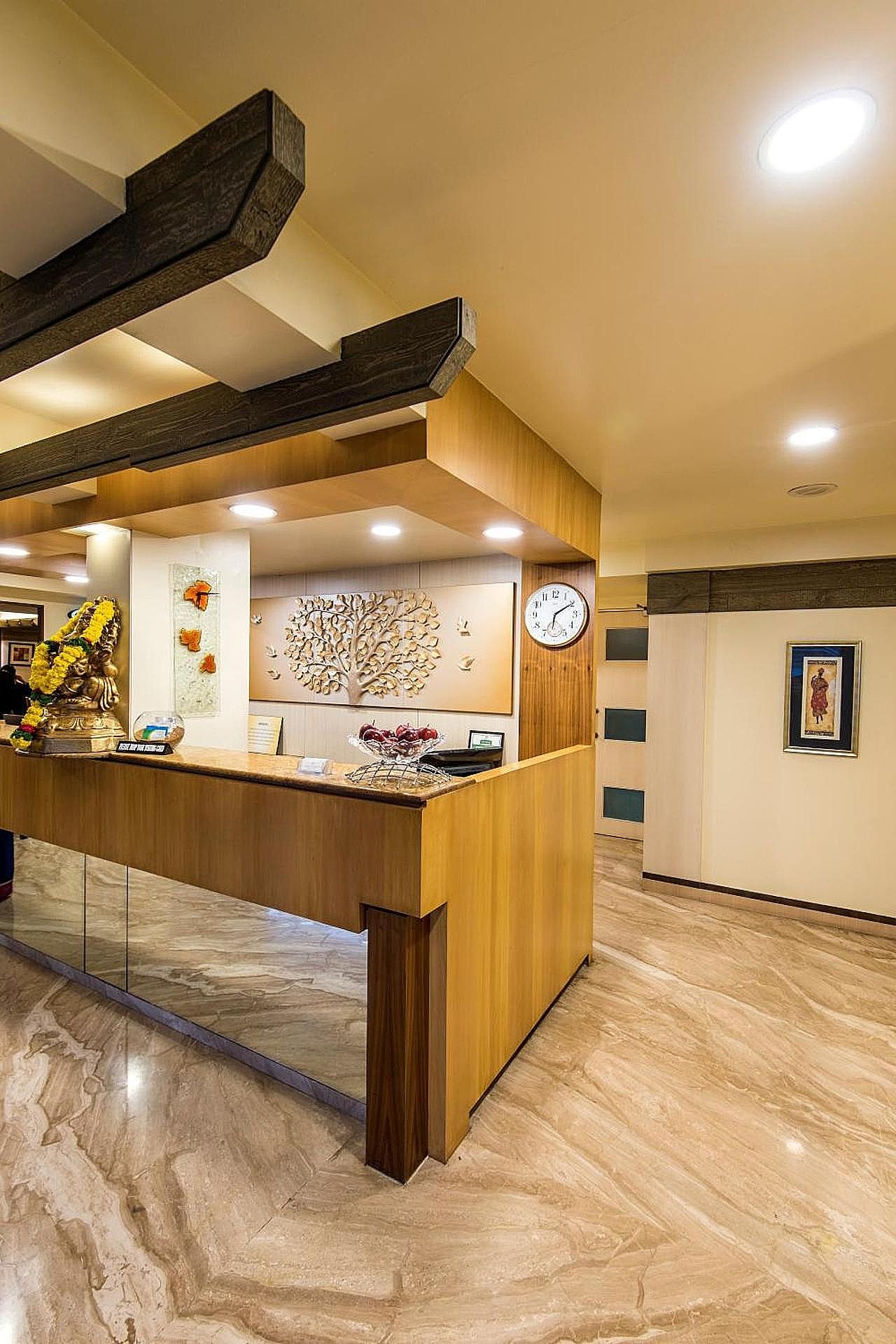undefined Hotel Park Central Comfort- E- Suites 3