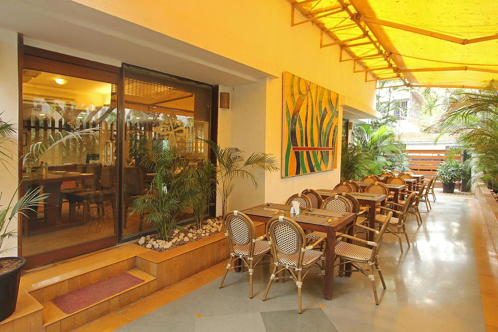 undefined Hotel Park Central Comfort- E- Suites 6