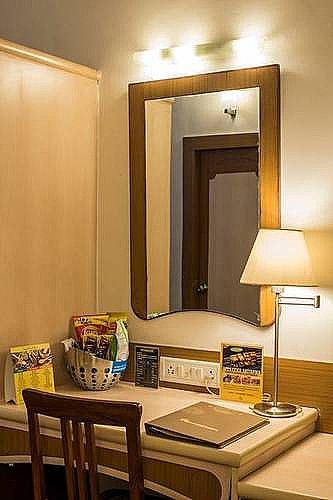 Hotel Park Central Comfort- E- Suites Deluxe 16