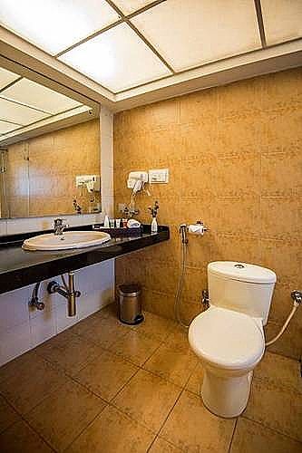 Hotel Park Central Comfort- E- Suites Deluxe 3