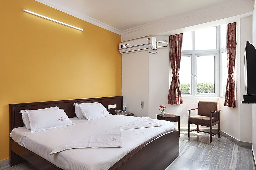 Sri Aarvee Hotel Executive Suite Room 2