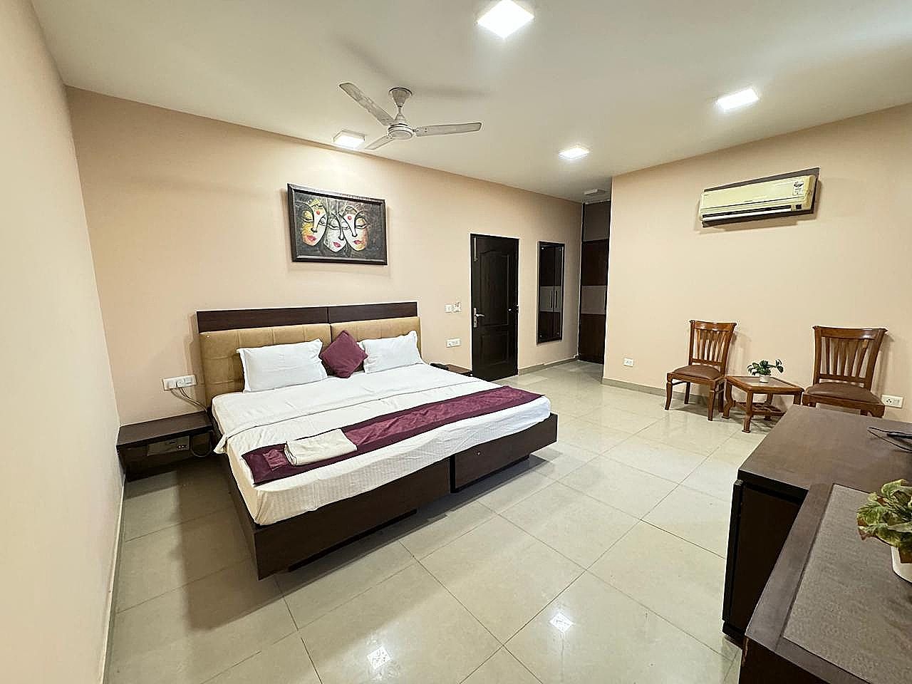 Hotel Admire Inn, Sector 50 By ASPL Deluxe Room 10