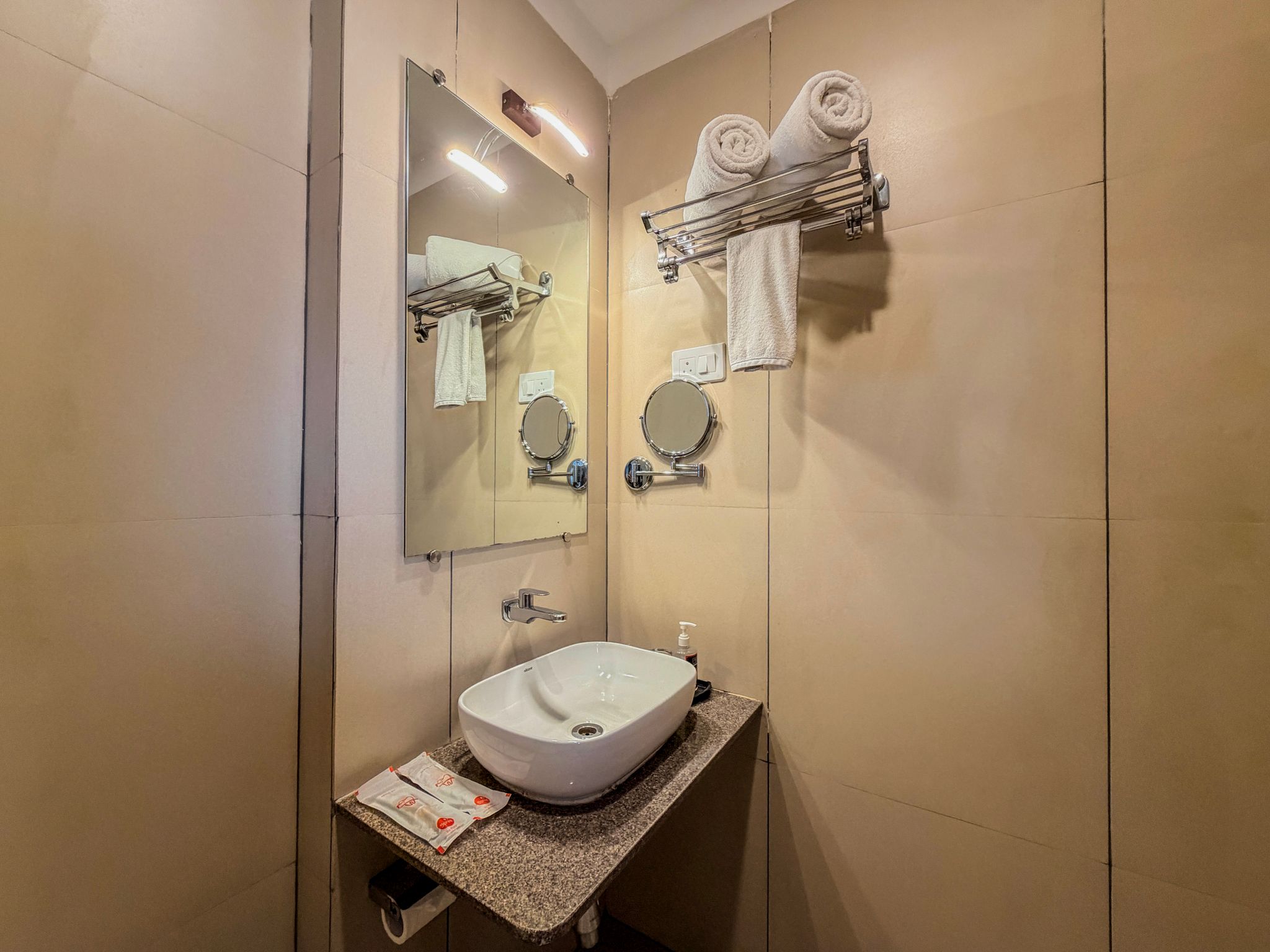 ZiP By Spree Hotels Shirdi (Walkable from Saibaba temple) Superior Room 4